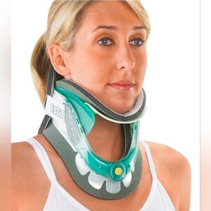 Vista Neck Brace with Green and Gray Accents